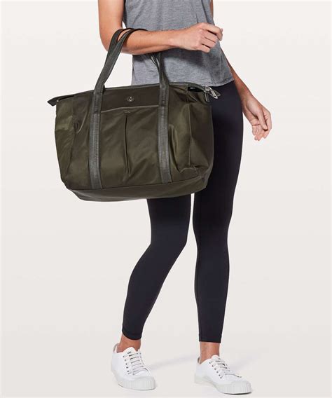 lululemon wear everywhere bag